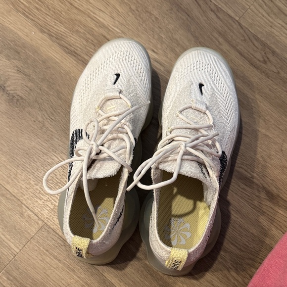 Nike Air Max Scorpion Flynit Lemon Wash - Picture 5 of 5